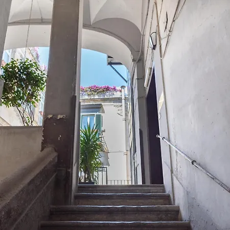 Private Intermezzo Neapol